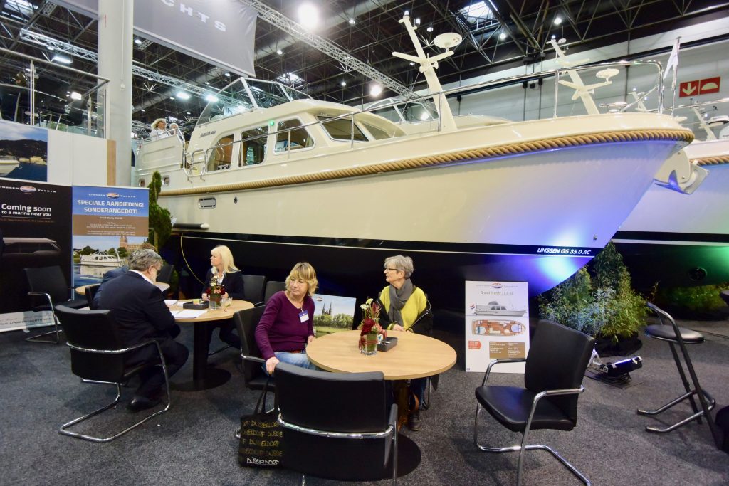 Petra verließ uns in Richtung ihrer Segelschule ...