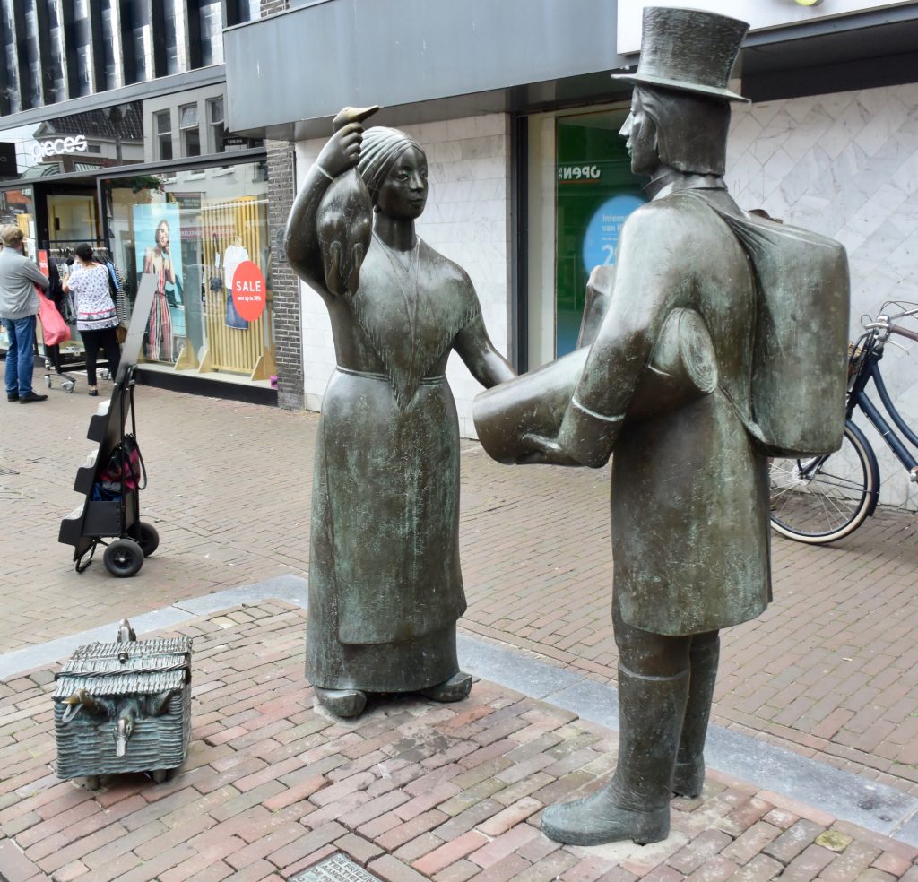 "Tausche Gans gegen Stoffballen"