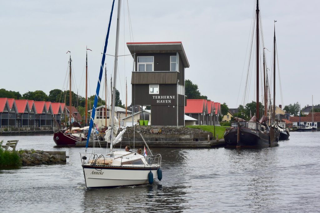 Wir passieren Terherne
