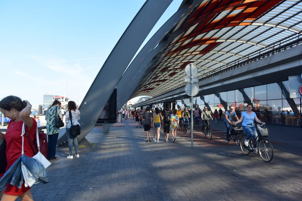 Völlig neu der Hauptbahnhof zur Ij