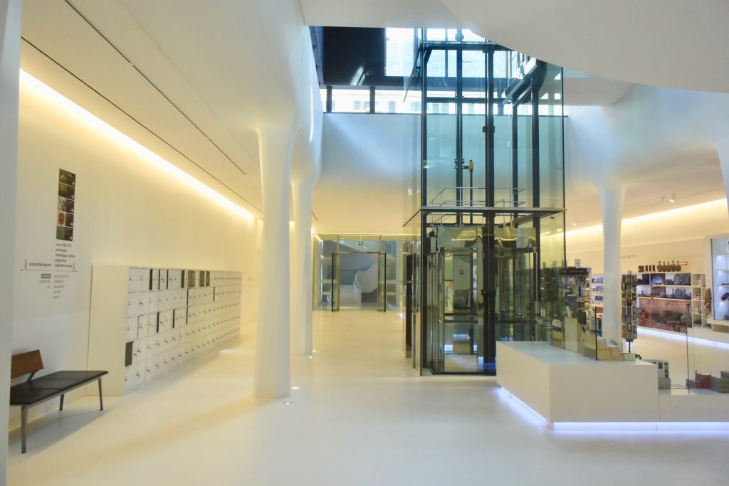 Unterirdische Verbindungen zu den Gebäudeteilen