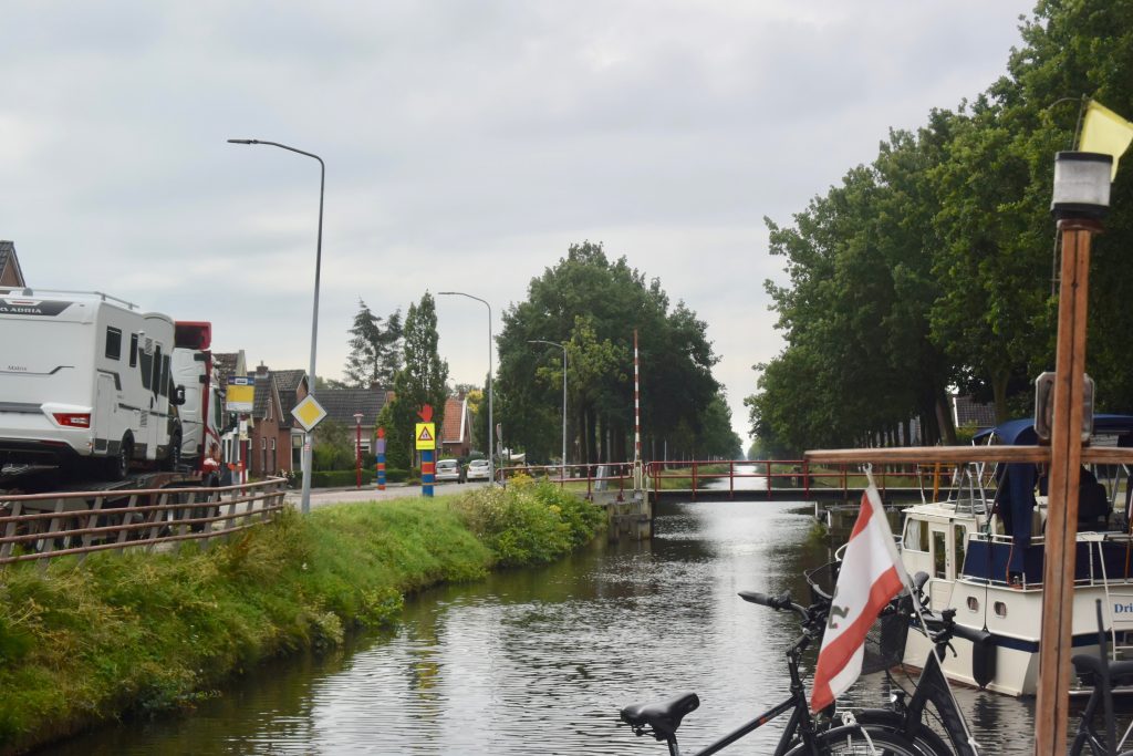 Kaum zu glauben, aber wahr. Der erste Brückenwärter hat verschlafen!