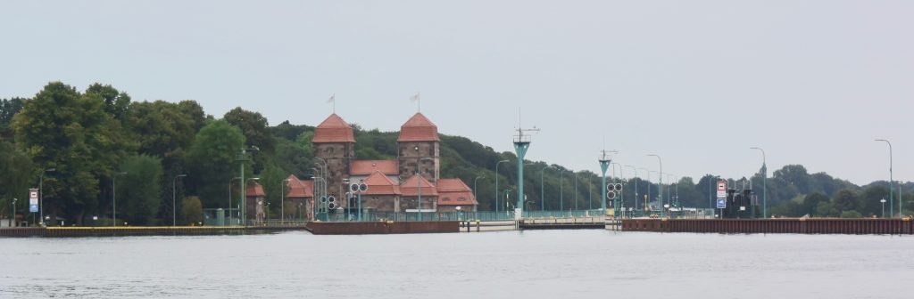 Die neue Schachtschleuse zur Weser