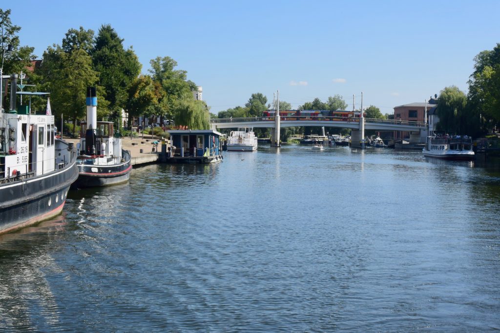 Abfahrt Jahrtausendbrücke Brandenburg