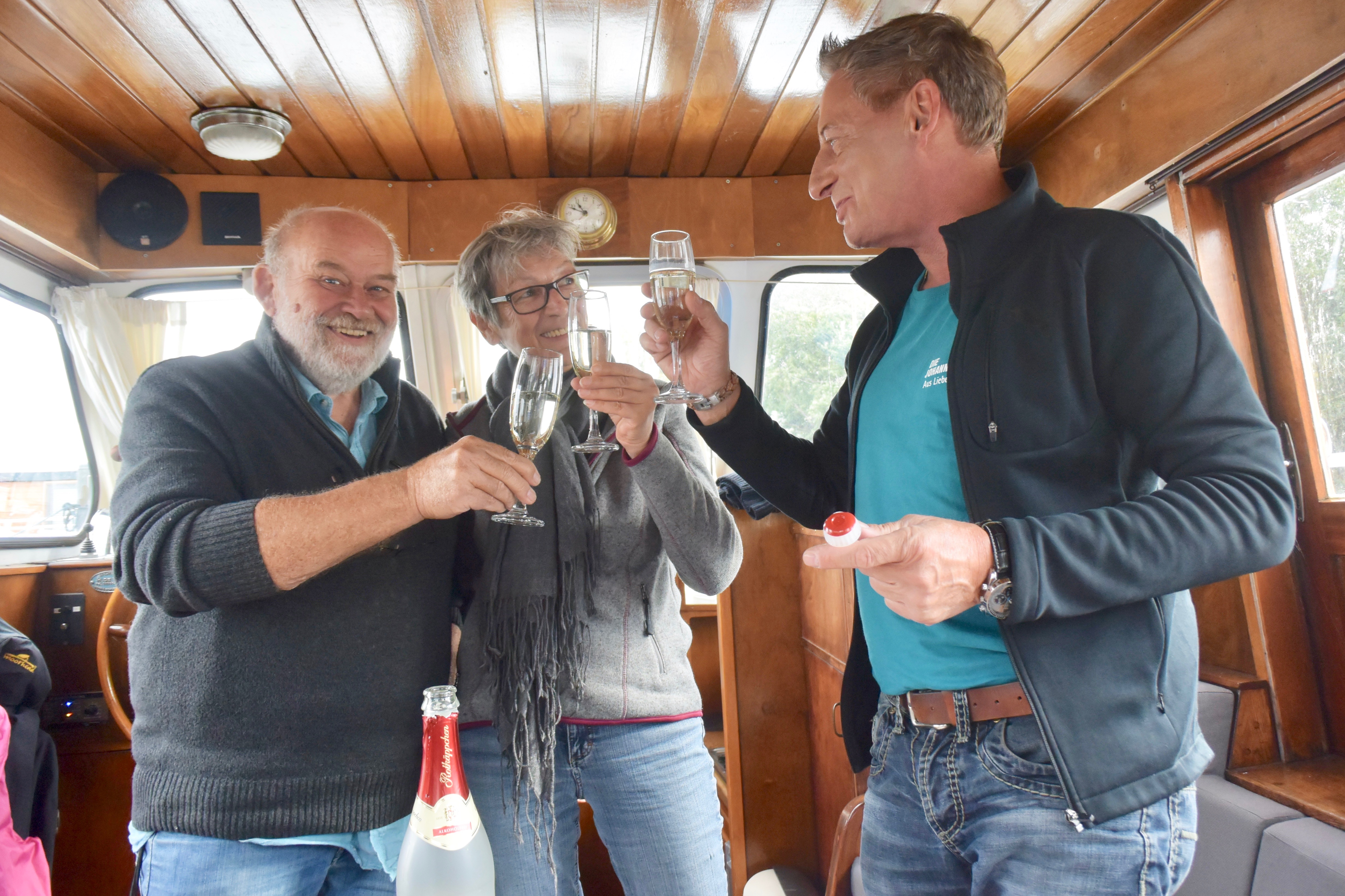 Prost und immer eine Handbreit Wasser unterm Kiel