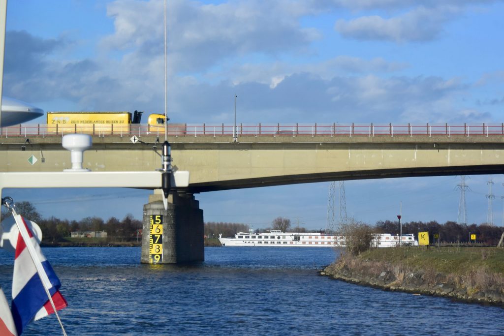 Die Flusskreuzschifffahrt auch nicht