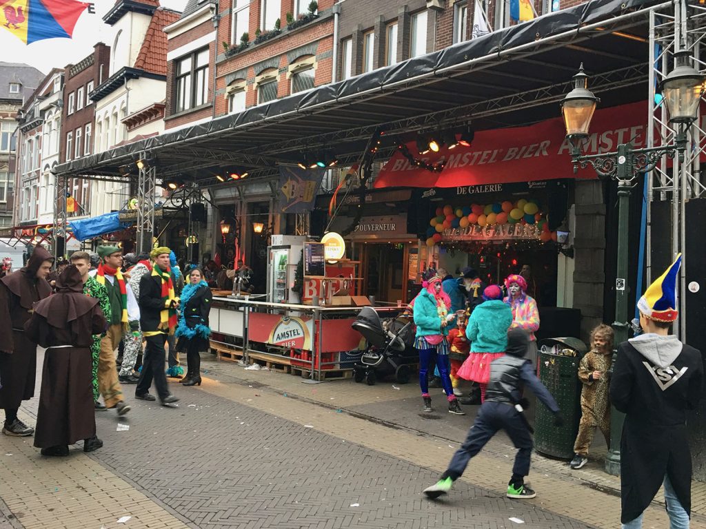 Bis in die Seitenstraßen