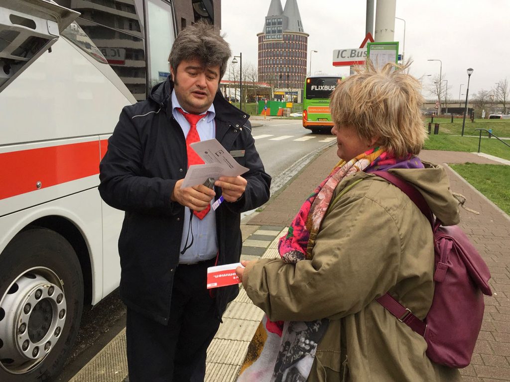 Komische Verbindung, unschlagbar günstig