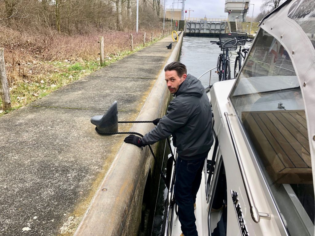 Tobias hat Schleusenpremiere