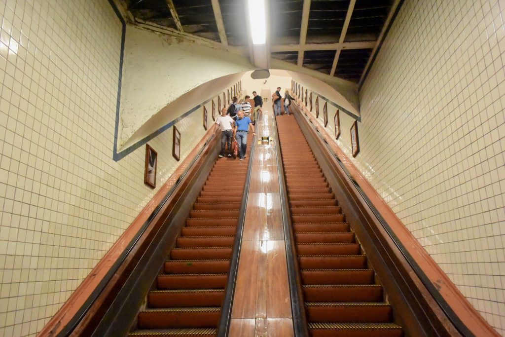 Ob Rolltreppe oder Fietsen-Aufzug ...