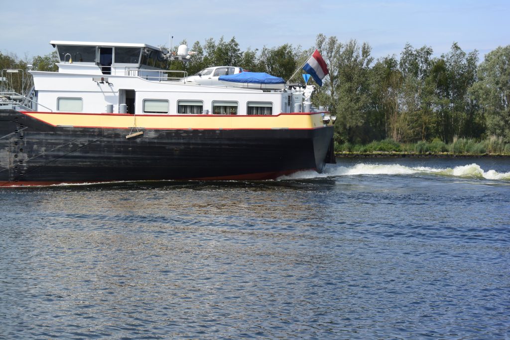 ... lässt ahnen, wie druckvoll die Heckwelle wird