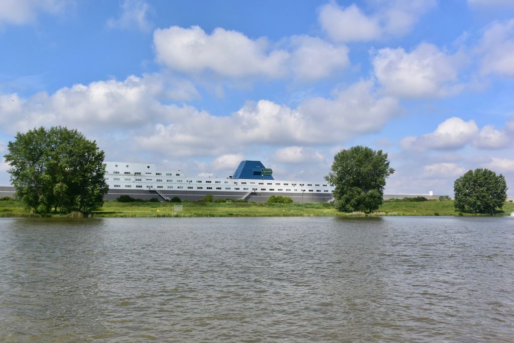 Kein Schiff, ein Haus!