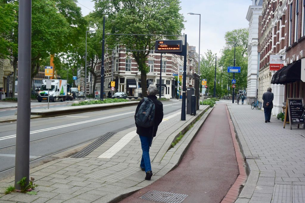 Wir wollen nach Gouda. Erst mit der Tram ....