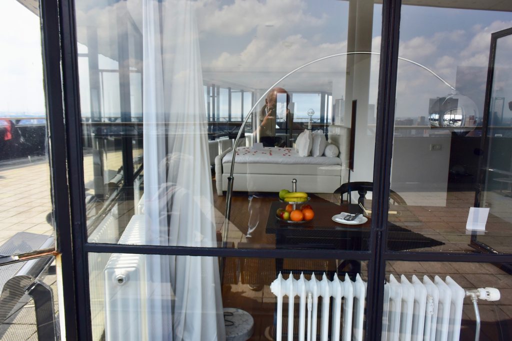 In 100 m Höhe, zwei buchbare "Wedding"-Suites