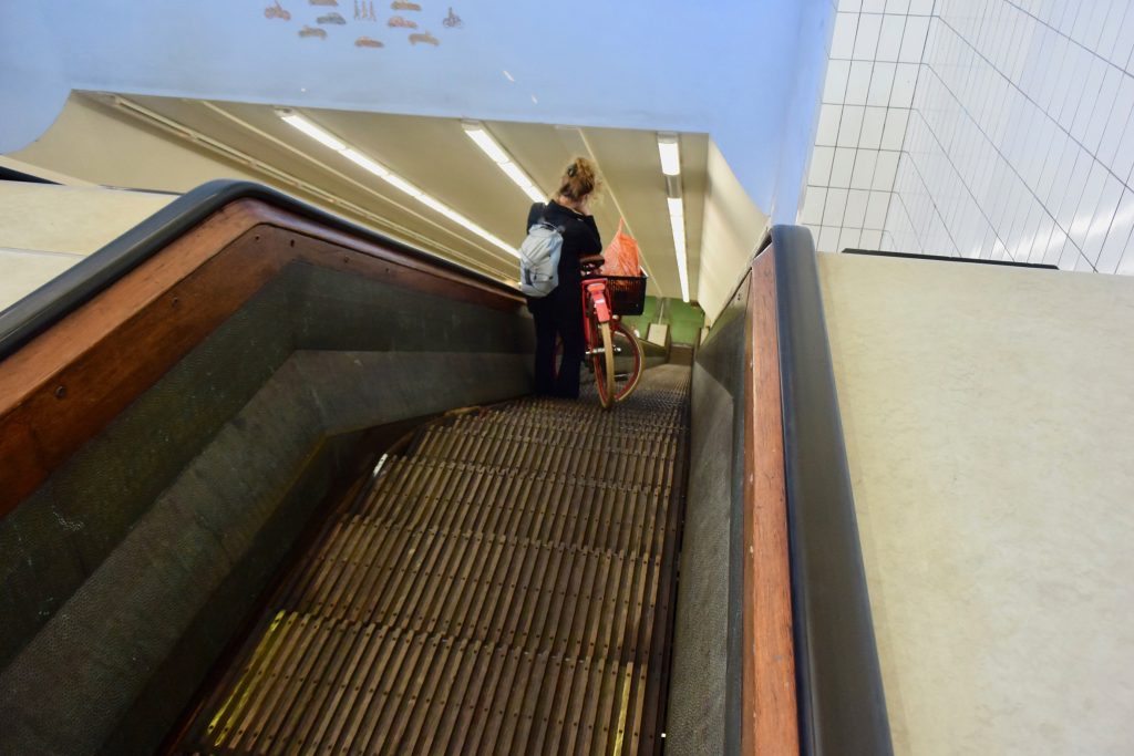 20 m geht es runter in den 550 m langen Tunnel. Bauzeit 1937 bis 1942
