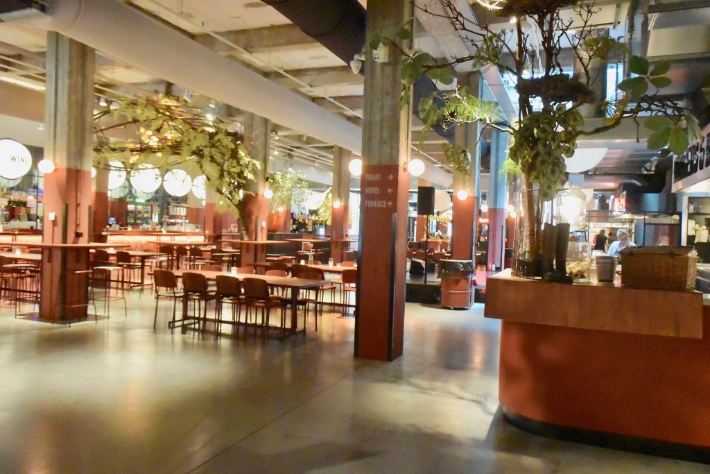 ... aber innen doch sehr "neu". Es fehlt die Patina