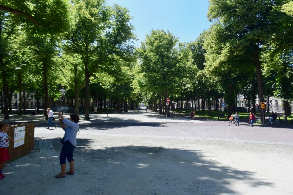 Gleich um die Ecke ...