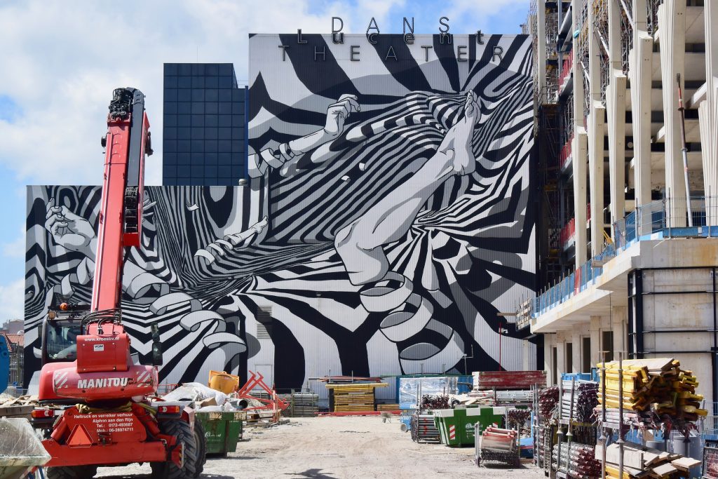 ... bis weit in die westliche Stadt hinein