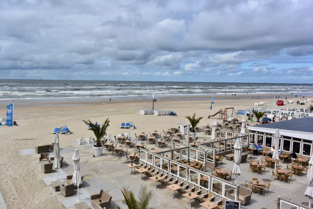 Der Strand ziemlich leer