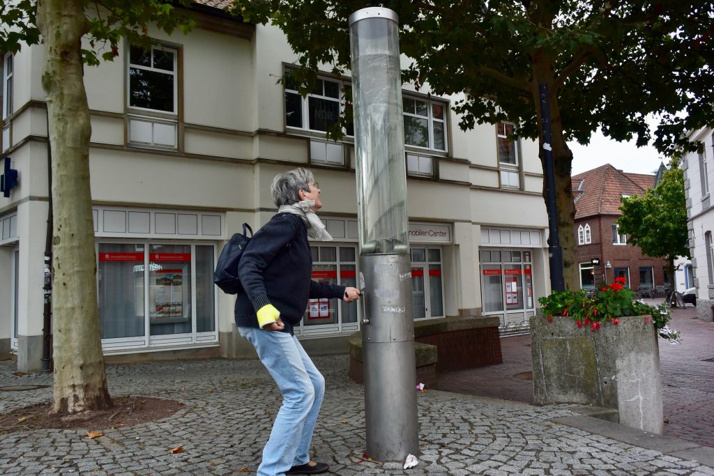 Kraftübung mit der linken Hand