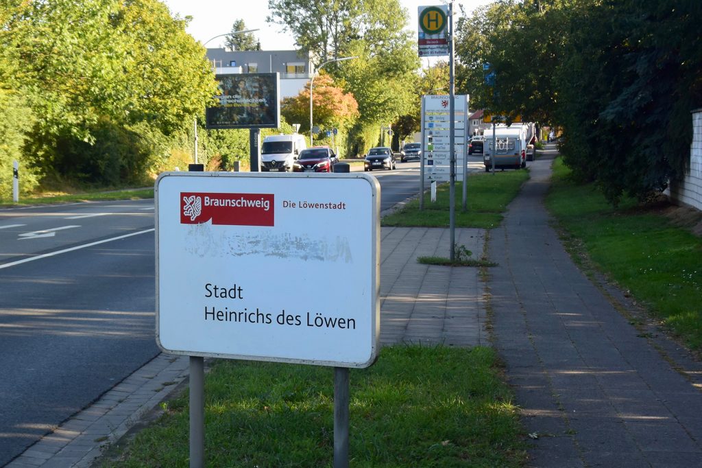 Kleiner Fußweg nach BS-Watenbüttel zum Einkaufen