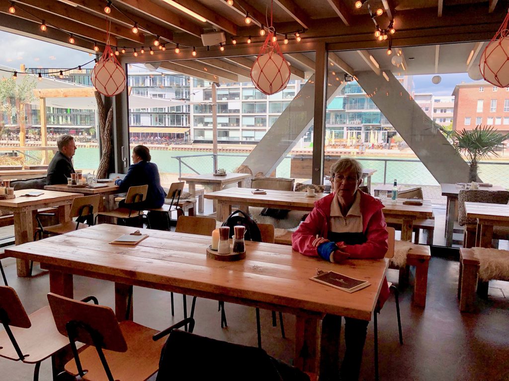 Zum Trost: Lunch in der Hafenkäserei